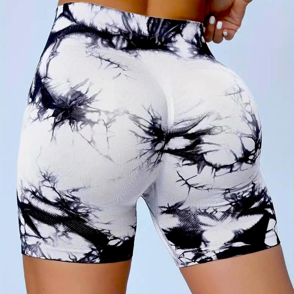 🔥🔥 Super flattering Butt lifting Gym Shorts Size S 🔥🔥